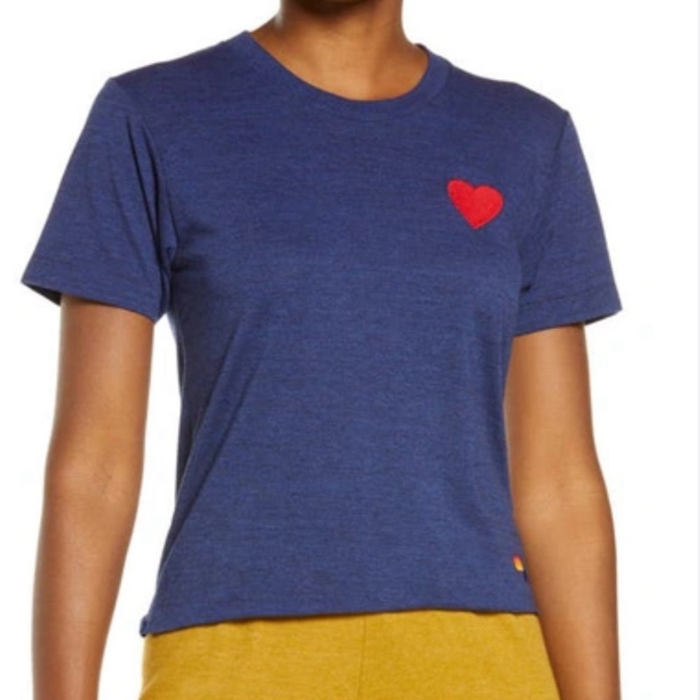 NWOT* AVIATOR NATION -Heart Embroidered tee shirt size large